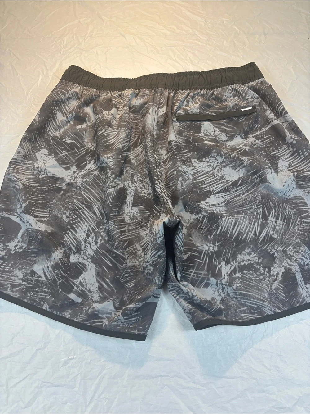 VUORI BLK/GRAY SHORTS
